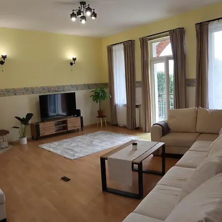 Apartament 120M2 Centrum Ostrody 奥斯特罗达